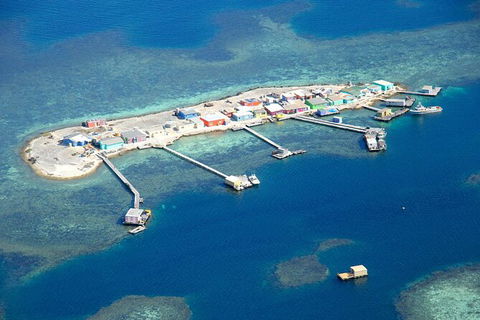 Abrolhos Islands Fixed-Wing Scenic Flight - Accommodation QLD 5