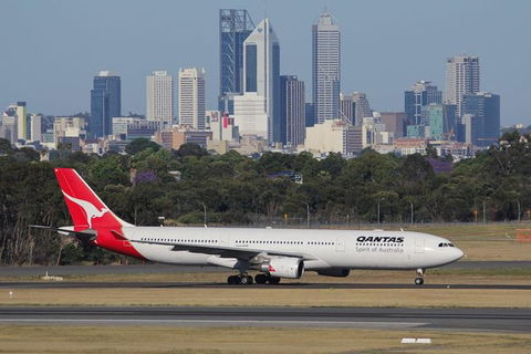 Airport Transfer-Fremantle To Perth Airport - Accommodation QLD 1