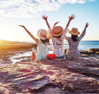 4-Day Coastal Loop via Monkey Mia Wild Dolphins Kalbarri Pinnacles Perth Return