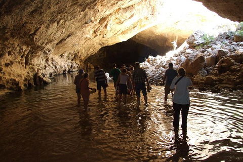Amazing Windjana Gorge And Tunnel Creek Adventure From Broome - Accommodation QLD 4