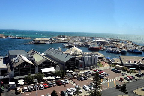 Fremantle Ferris Wheel - Accommodation QLD 3