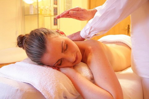 MASSAGE (RELAXATION, DEEP TISSUE, WHOLE BODY,SPORTS ETC.) - Accommodation QLD 0