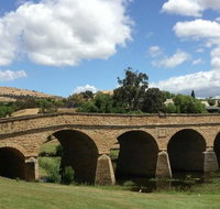 Richmond and Wine Tour Departing Hobart - Accommodation QLD