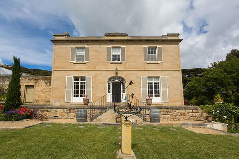 A Sommelier Guided Tour: Thursday Afternoon Wine Gin Cheese & Cocktails - Accommodation QLD 16