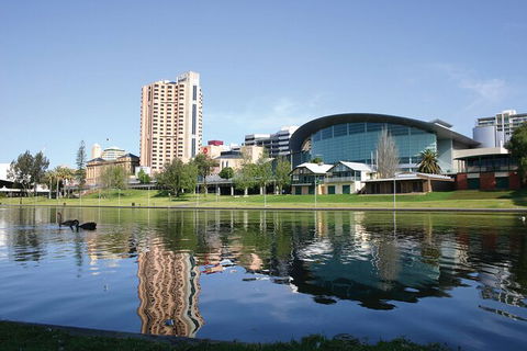Adelaide Airport Private Chauffeured Transfer - Accommodation QLD 6