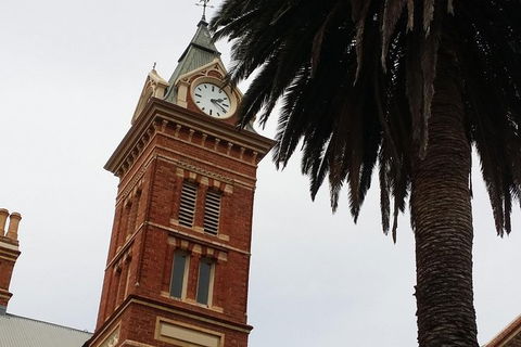 Adelaide Walking Tour: Hills, Squares And Parklands - Accommodation QLD 5