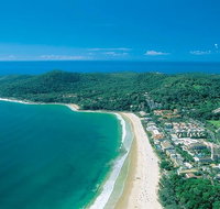 Sunshine Coast Hinterland and Noosa Day Trip from Brisbane Including Eumundi Markets and Ginger Factory - Accommodation QLD