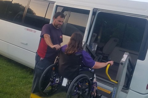 Brisbane Airport Arrival Shared Shuttle Service With Wheelchair Access - Accommodation QLD 3