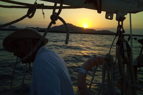 Townsville Lunchtime Sailing Cruise Boat Tour - Accommodation QLD 7