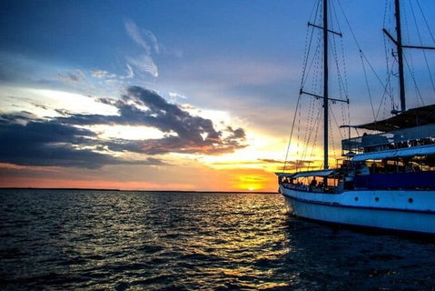 Darwin Sunset Dinner Cruise On Cape Adieu - Accommodation QLD 3