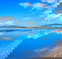 Airforce Beach - Accommodation QLD