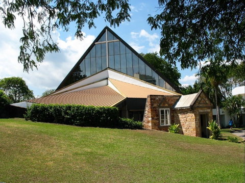 Christ Church Cathedral Precinct - Accommodation QLD 1