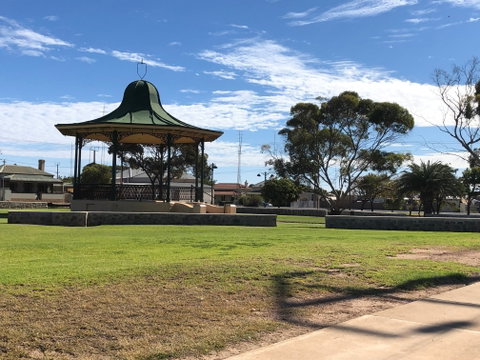 Davies Square, Wallaroo - Accommodation QLD 1