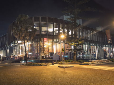 Glasshouse - Accommodation QLD 2