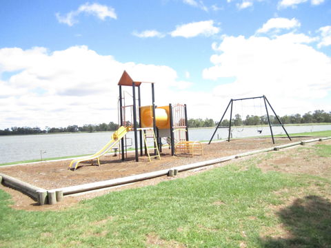 Gum Bend Lake - Accommodation QLD 0
