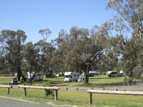 Gum Bend Lake - Accommodation QLD 2