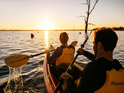 Lake Mulwala - Accommodation QLD 0