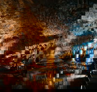 Lake Cave - Accommodation QLD