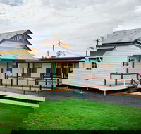 The Old Injune Courthouse and Museum - Accommodation QLD