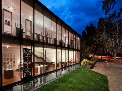 Wagga Wagga Art Gallery - Accommodation QLD 2