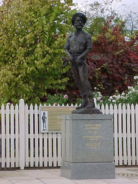 Alexander Cameron Statue - Accommodation QLD 0