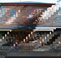 Bay Tree Gallery - Accommodation QLD