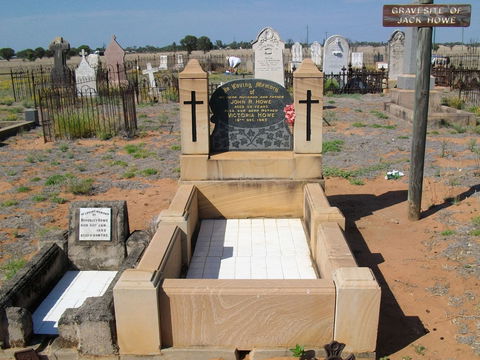 Blackall Cemetery - Accommodation QLD 0