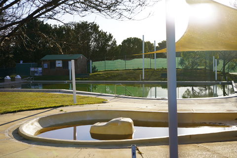 Bungendore Pool - Accommodation QLD 0