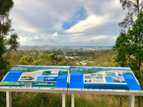 Round Hill Lookout - Accommodation QLD 1