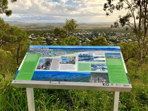 Round Hill Lookout - Accommodation QLD 2