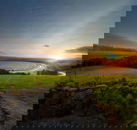 Sir Charles Kingsford Smith Memorial and Lookout - Accommodation QLD