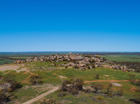 Tcharkuldu Rock Recreation Reserve - Accommodation QLD 0