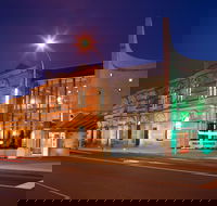 The Riddoch  Main Corner Complex - Accommodation QLD