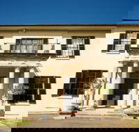 Wivenhoe House - Accommodation QLD