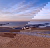 Altona Beach - Accommodation QLD