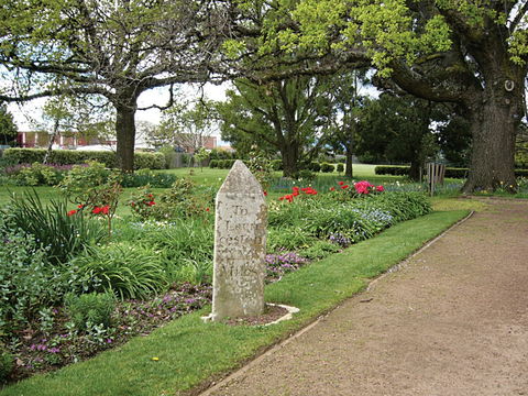 Franklin House - Accommodation QLD 2