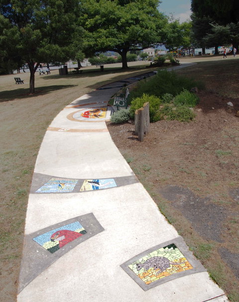 Mosaic Pathway (WASS) - Accommodation QLD 0