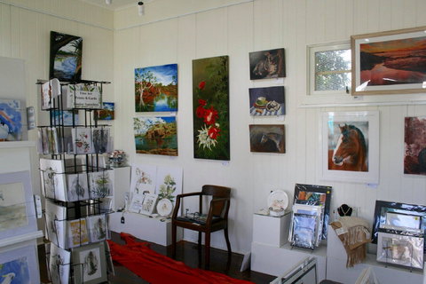 Old SchoolHouse Gallery - Accommodation QLD 2