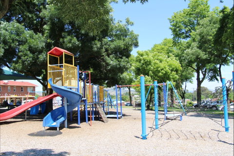 Tallangatta Triangles Park - Accommodation QLD 1