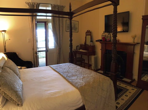 Abbey Of The Roses - Accommodation QLD 1