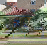 Bundaberg War Nurses Memorial and Park - Accommodation QLD