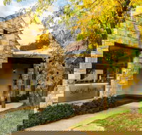Suki and Hugh Gallery - Accommodation QLD