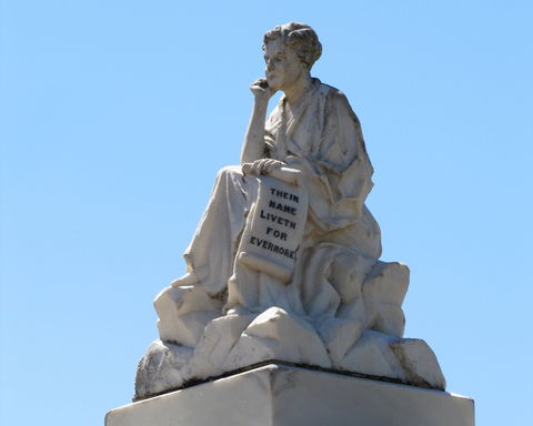Weeping Mother Memorial - Accommodation QLD 1