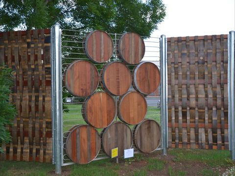 Arts Rutherglen Sculpture Trail - Accommodation QLD 0