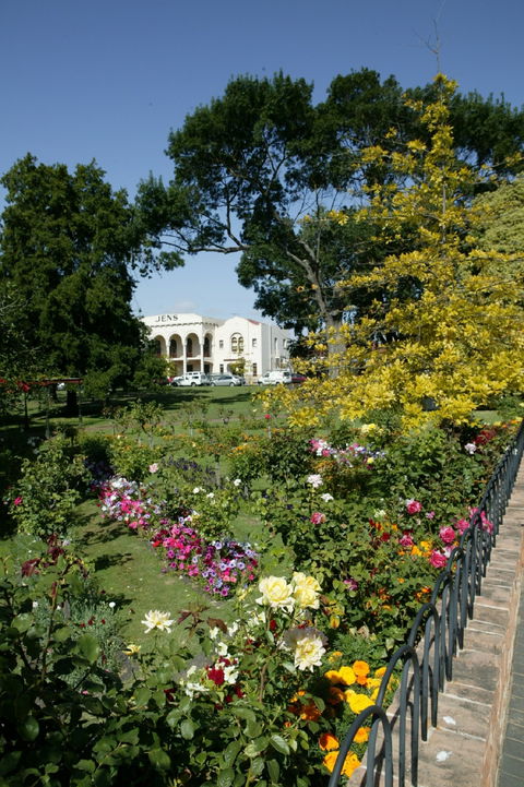 Cave Garden - Accommodation QLD 1
