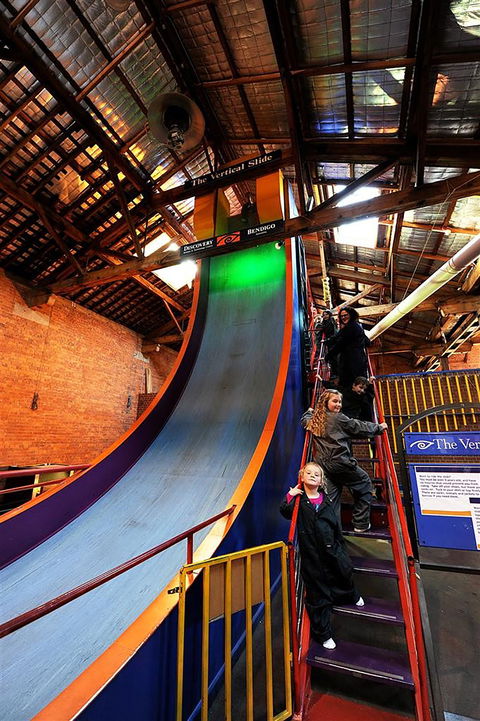 Discovery Science & Technology Centre - Accommodation QLD 2