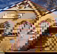 Henry Lawson Centre - Accommodation QLD