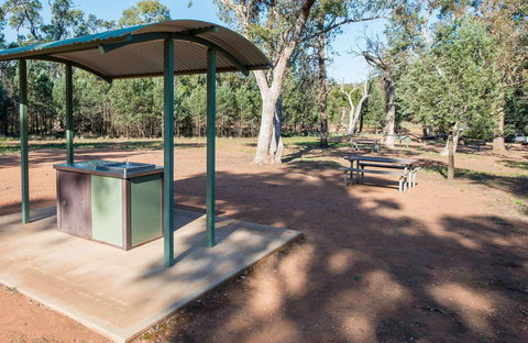 Spring Hill Picnic Area - Accommodation QLD 0