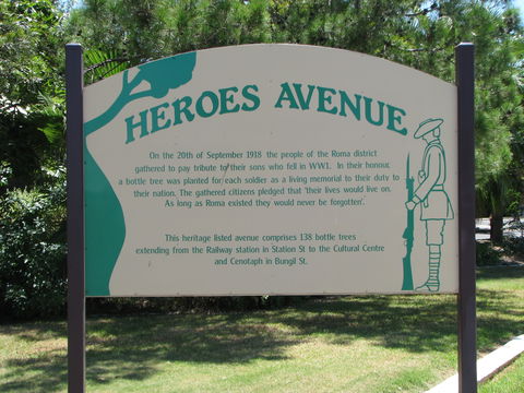 War Memorial And Heroes Avenue, Roma - Accommodation QLD 2