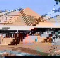 Yulara - Accommodation QLD